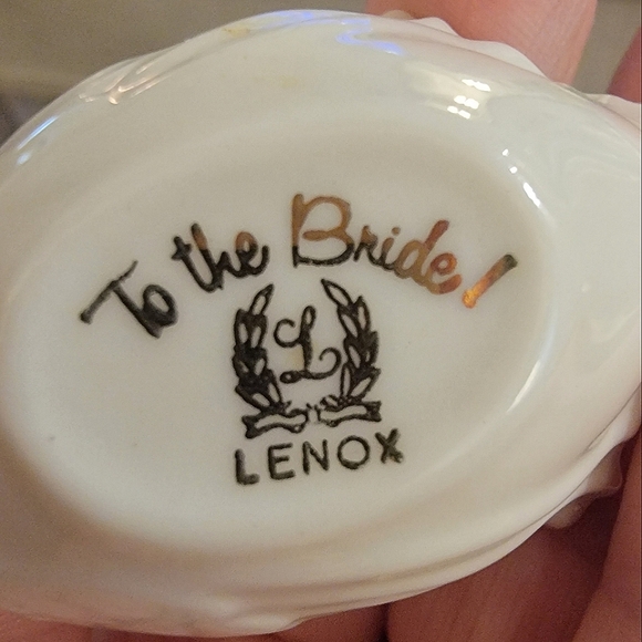 #Lenox 1990's 2" Small 'To The Bride' Ivory Cream #Swan Signed - Picture 4 of 4